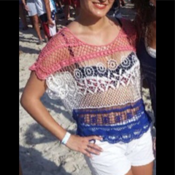 ❤️🤍💙Hand-Crochet Top from Ecuador - Picture 2 of 2